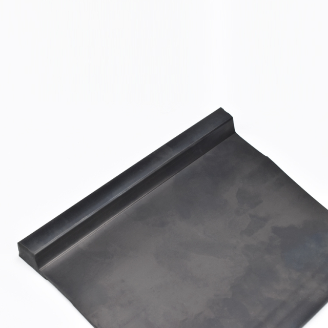Durable Waterproof SBR Rubber Sheet for the Bottom of a Boarding Bridge Aircraft