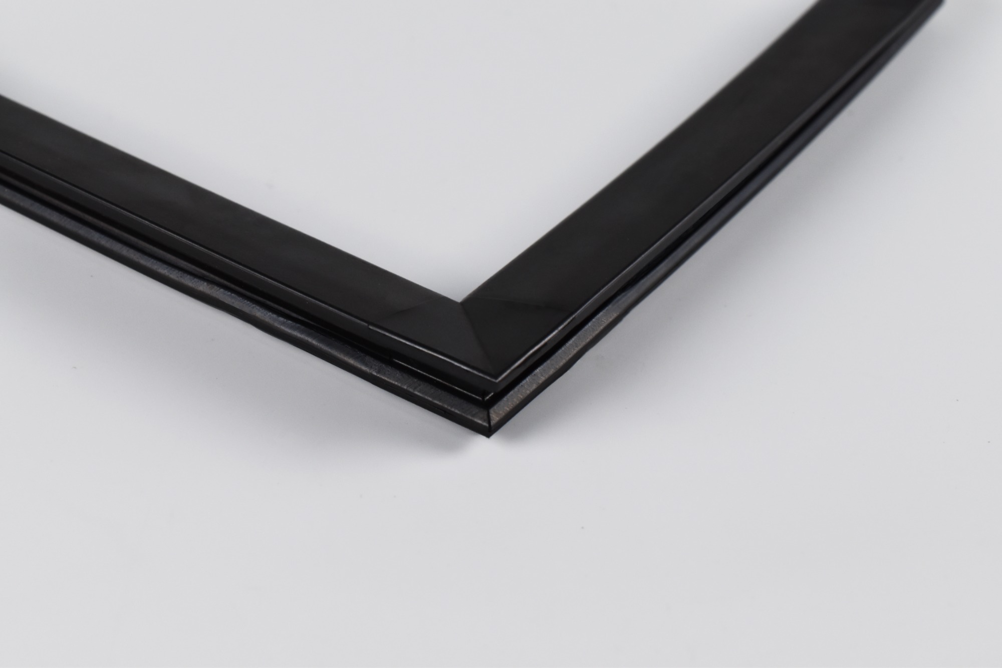 Rubber Corners Custom Mitered Vulcanized Bonded Corners Molding Flexible Corner Edge Trim