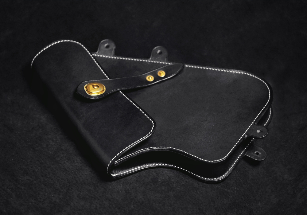 Glowing™ BMW R nineT - Air intake decorative leather bag