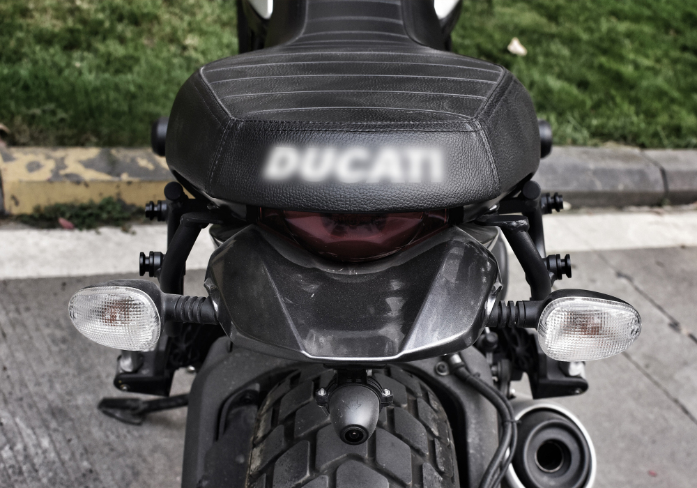 Glowing™ DUCATI Waterproof Sidebag - Scrambler 800