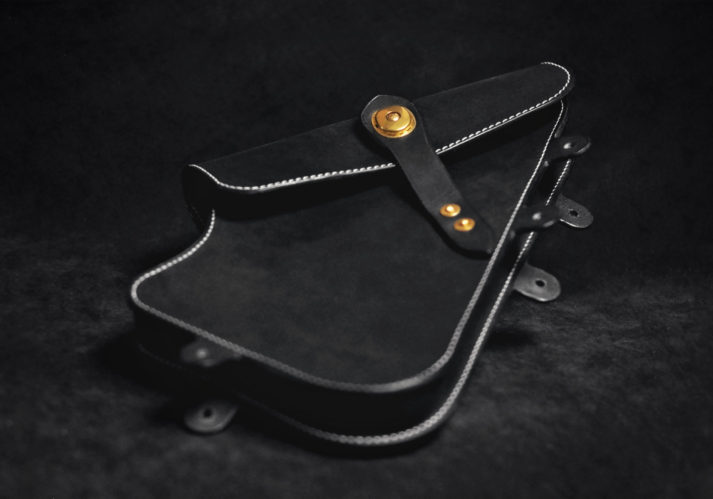 Glowing™ BMW R nineT - Air intake decorative leather bag