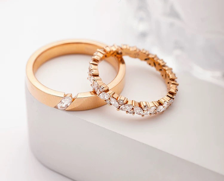 Marquise and Round Stones Design Couple Rings