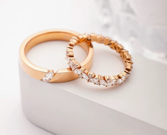 Marquise and Round Stones Design Couple Rings