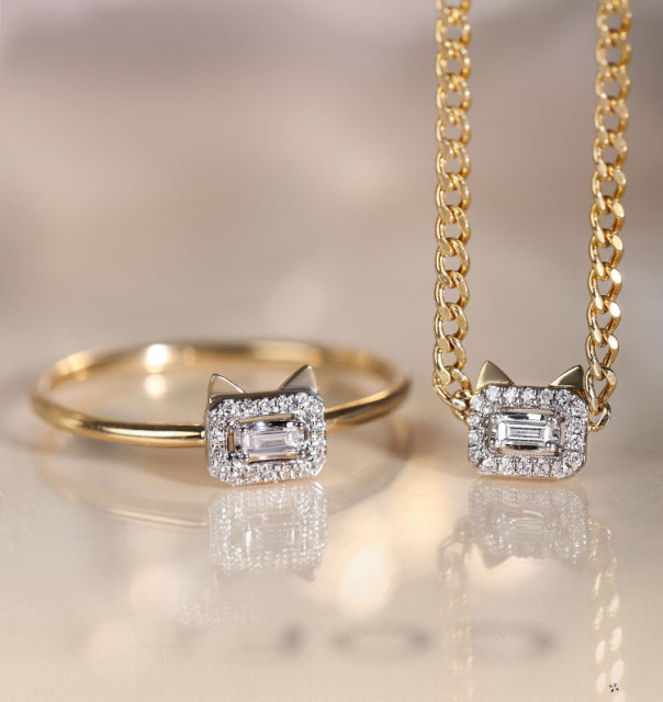 Lovely Kitty Cat Designed Ring