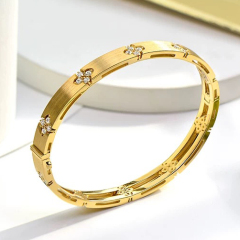 Lucky Four Leaves Clover Bracelet Bangle
