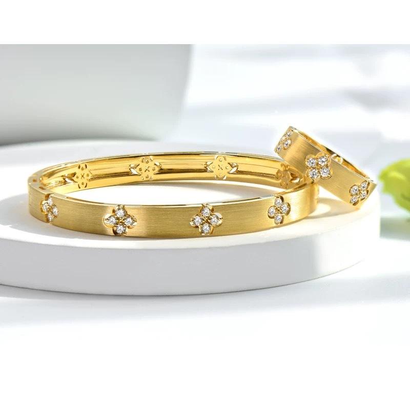 Lucky Four Leaves Clover Bracelet Bangle
