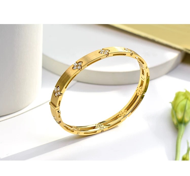 Lucky Four Leaves Clover Bracelet Bangle
