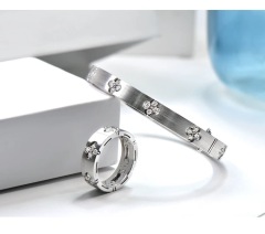 Lucky Four Leaves Clover Bracelet Bangle