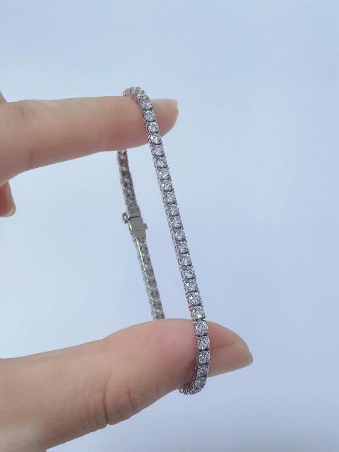 Natural or Lab Grown Diamond Tennis Bracelet