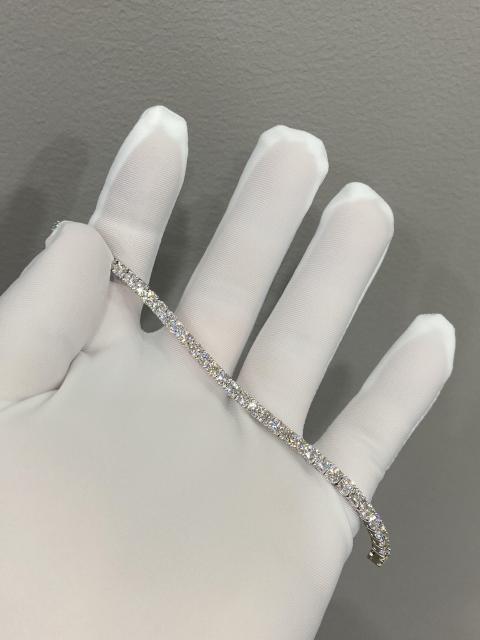 Tennis Bracelet in 18K White Gold with Lab-grown Diamonds