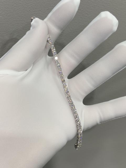 Tennis Bracelet in 18K White Gold with Lab-grown Diamonds