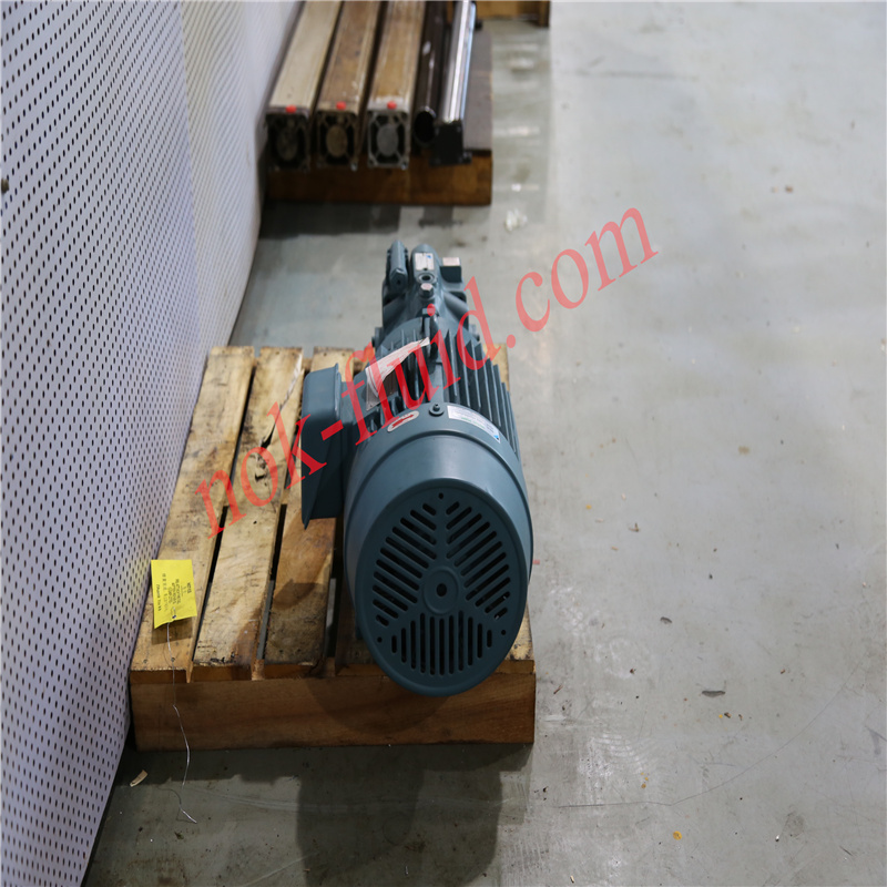 DAIKIN MOTOR PUMP GROUP M38A2-10-70-4RE (V38A2R-95) 7.5KW