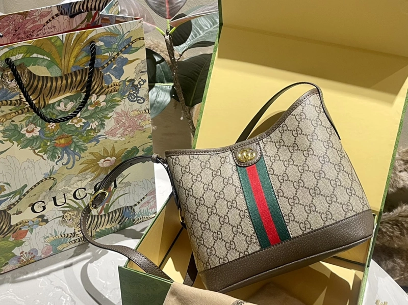 Gucci-G040