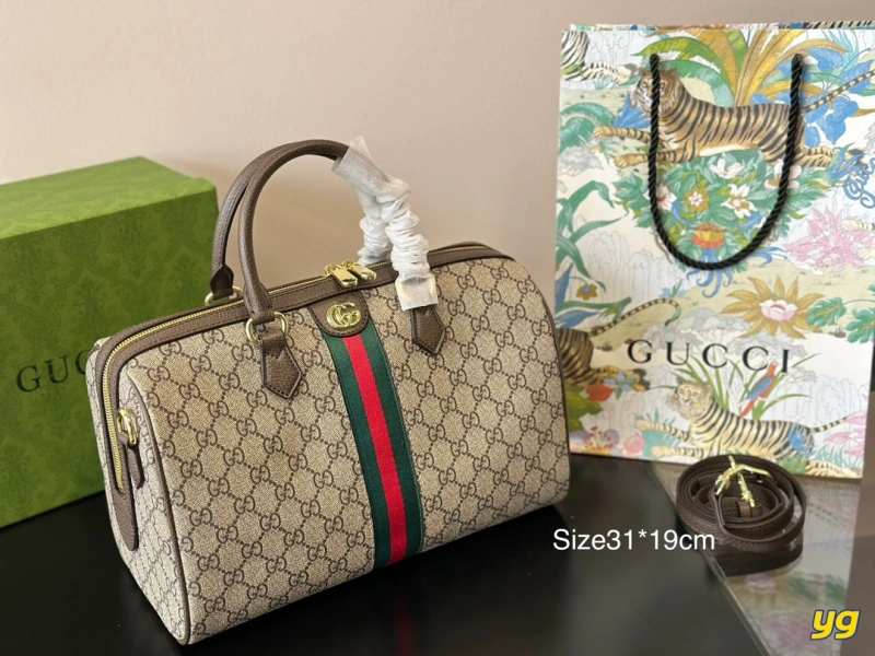 Gucci-G043
