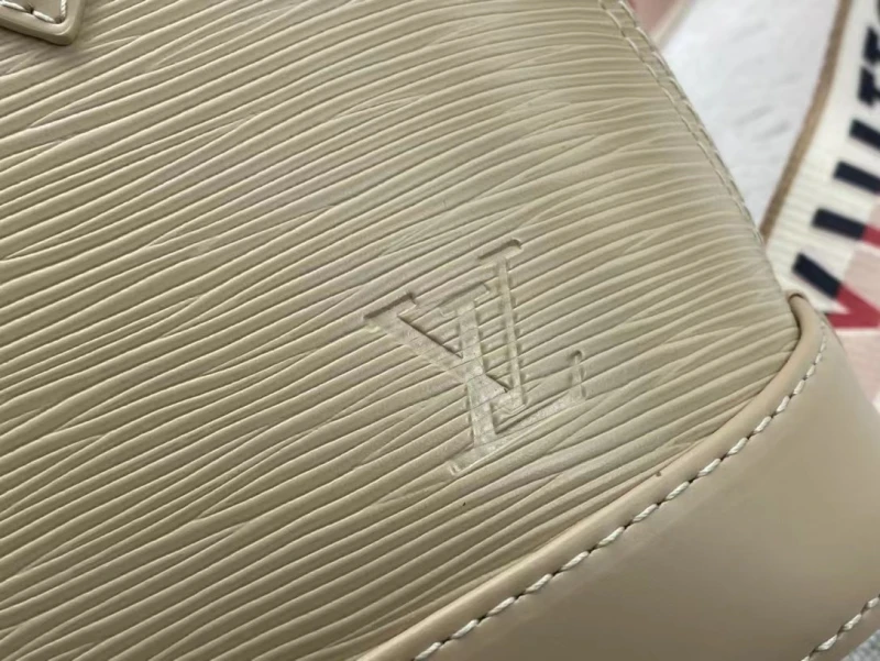 LV-L083