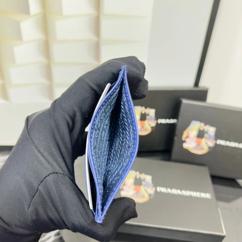 PRADA-W081  Designer wallet