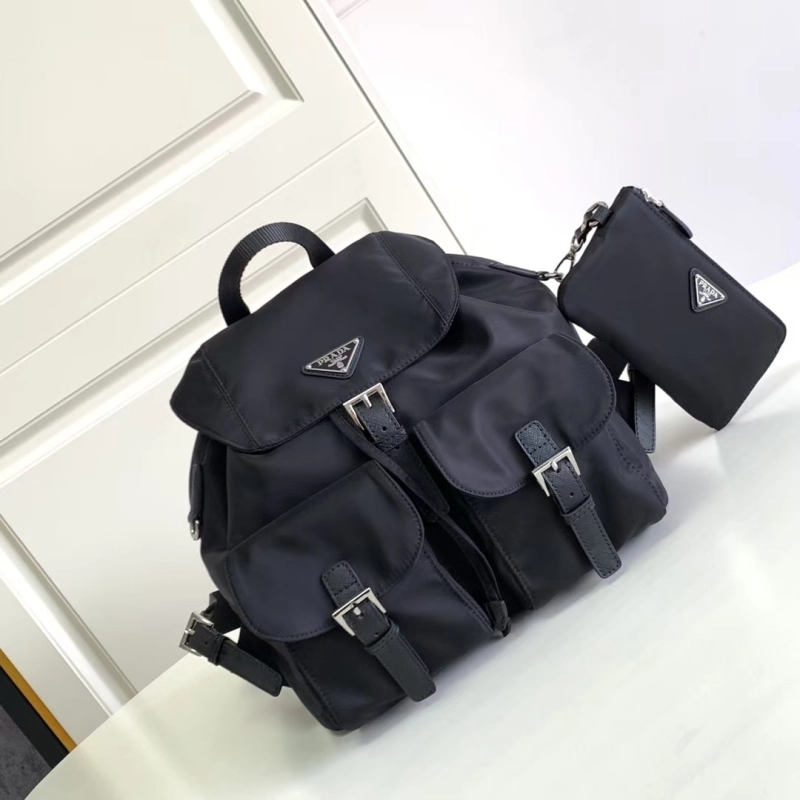 Prada Double-shoulder backpack with drawstring, waterproof, all-match and casual   P021