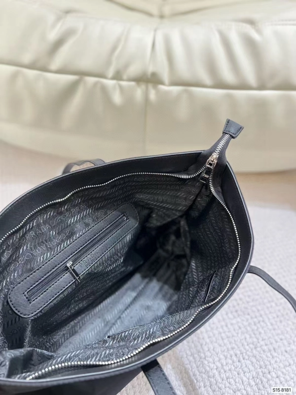 Prada  tote bag  three-piece set  P019