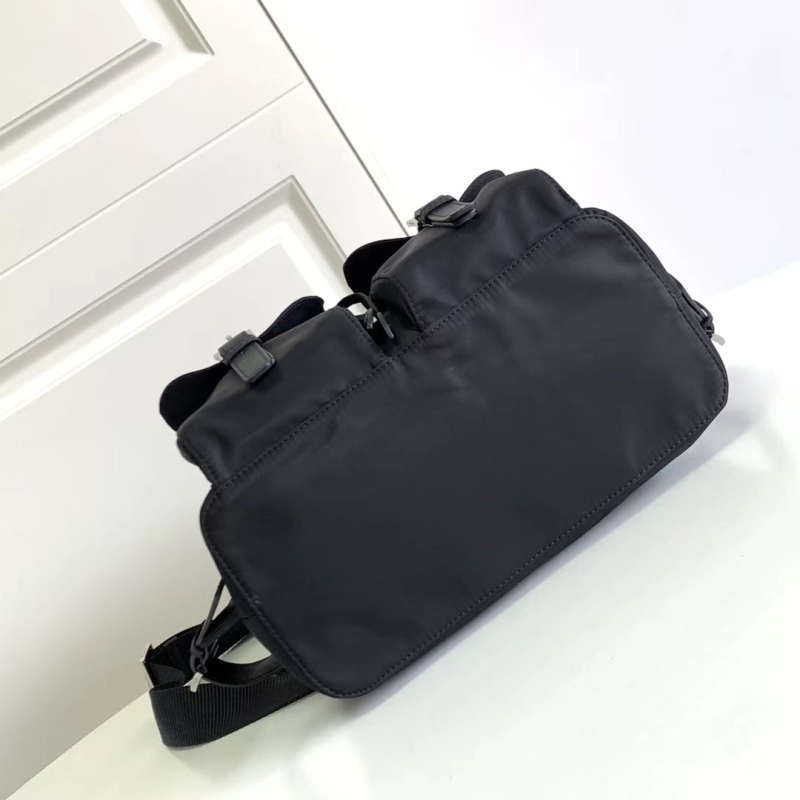 Prada Double-shoulder backpack with drawstring, waterproof, all-match and casual   P021