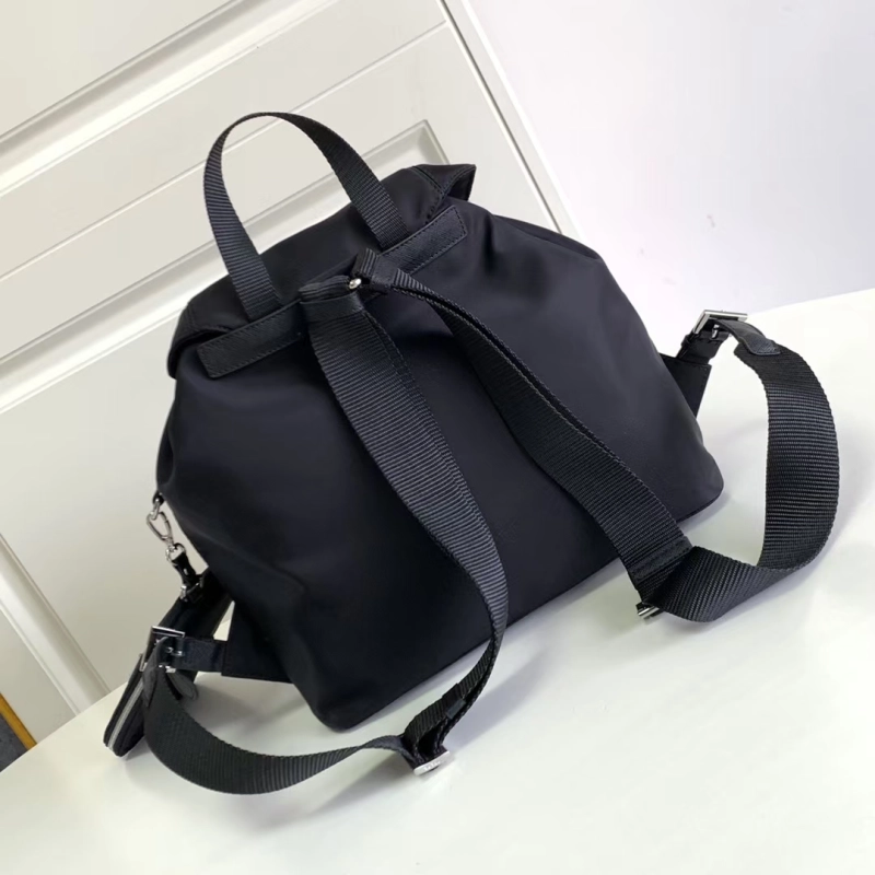 Prada Double-shoulder backpack with drawstring, waterproof, all-match and casual   P021