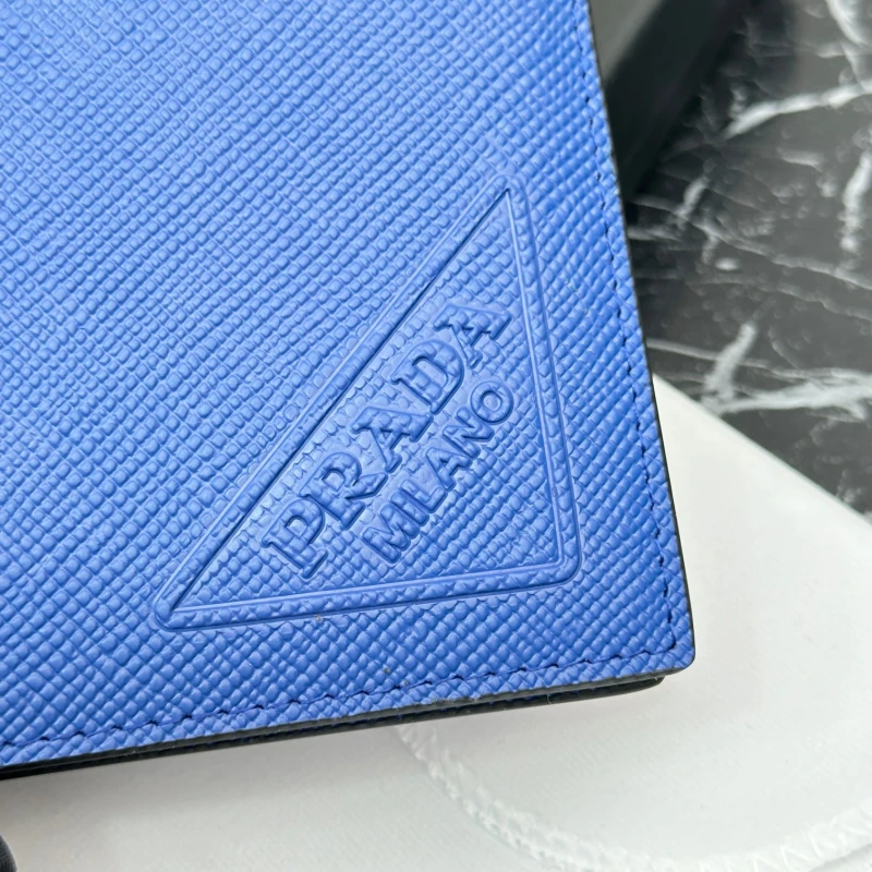 PRADA-Wallet-W185