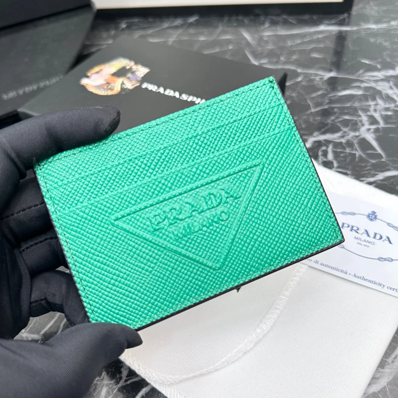 PRADA-Wallet-W185