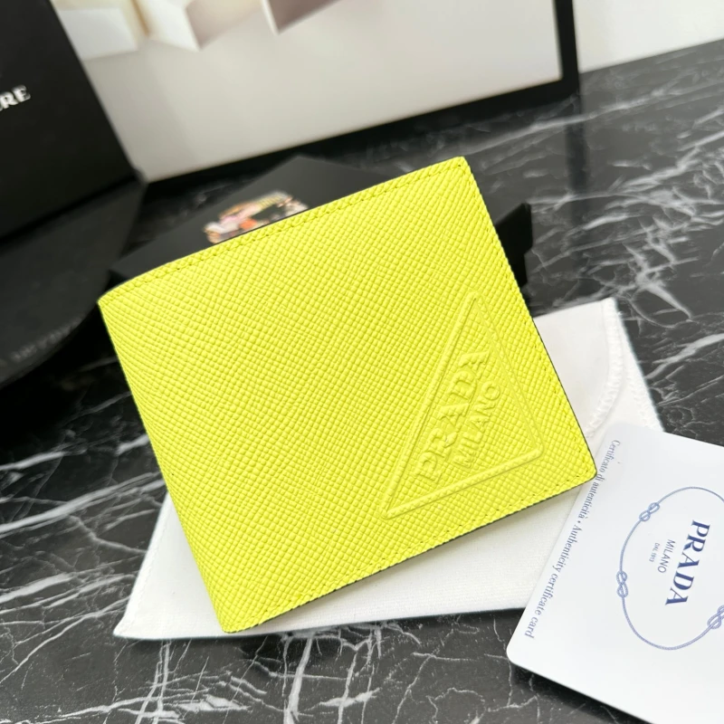 PRADA-Wallet-W186