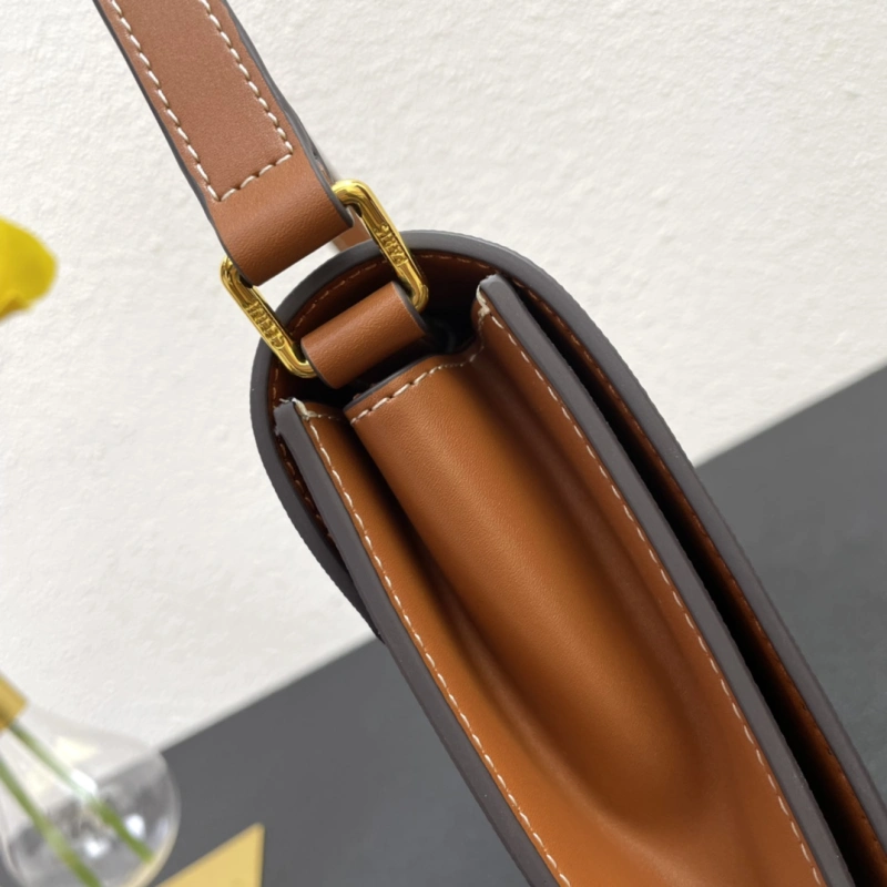 CELINE-C048