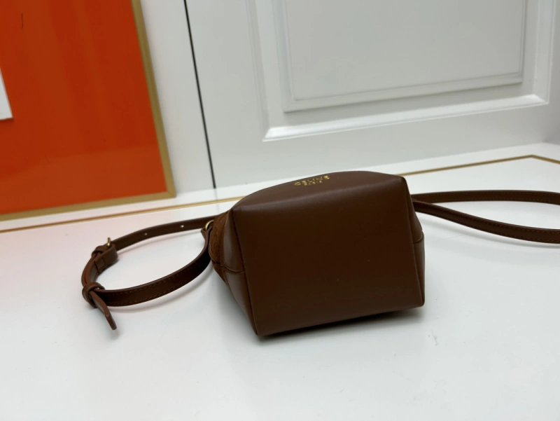 CELINE-9885