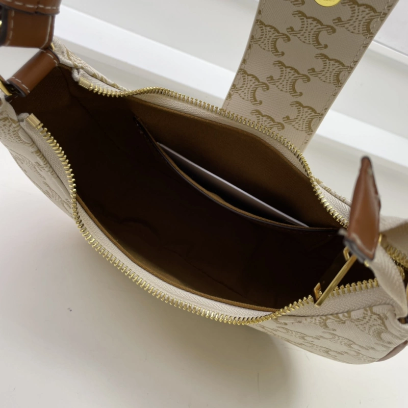 CELINE-C069
