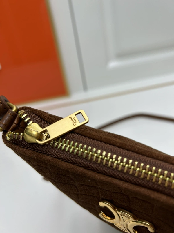 CELINE-9885