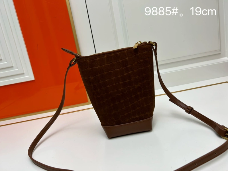 CELINE-9885