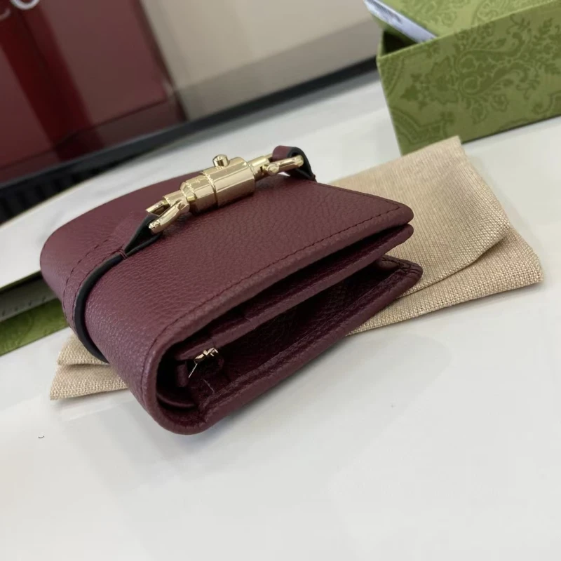 GUCCI-G017