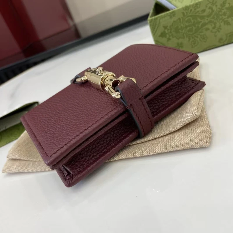 GUCCI-G017