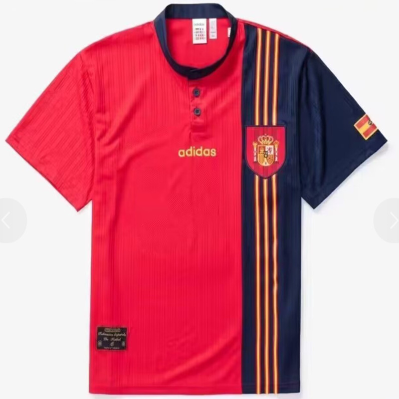 1996 Spain  jersey  Home away 1996 Spain soccer jersey 10-20 days. It will arrive in your country