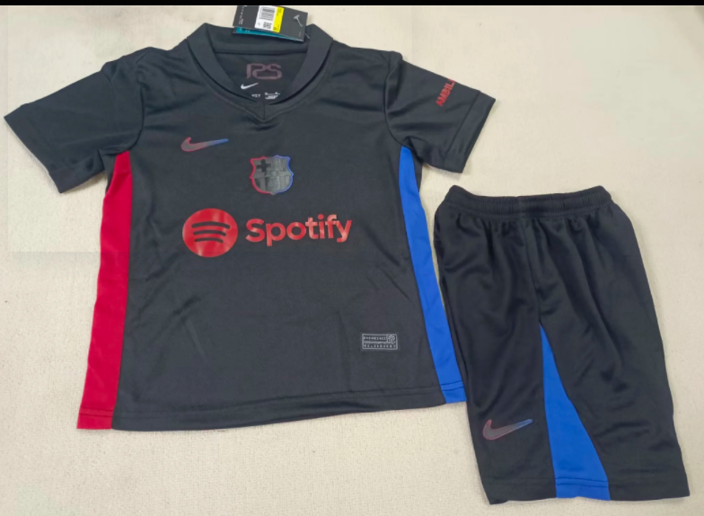 24 25 new Barcelona child jersey 2024 2025 adult kit kids kit  Home and away New adult 24 25 Barcelona soccer jersey 10-20 days. It will arrive in your country