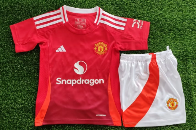 24 25 new Manchester United child jersey 2024 2025 adult kit kids kit  Home and away New adult 24 25 Manchester United soccer jersey 10-20 days. It will arrive in your country