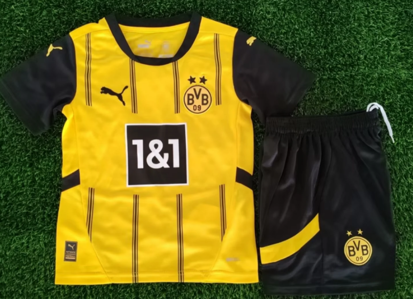 Dortmund jersey 2024 2025 adult kit  kids kit  Home Third away New adult 2024 2025 Dortmund soccer jersey 10-20 days. It will arrive in your country