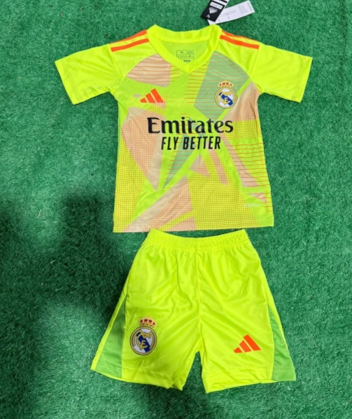 Real Madrid jersey kids kit Home Third away child jersey New 2024 2025 Real Madrid soccer child jersey 10-20 days. It will arrive in your country