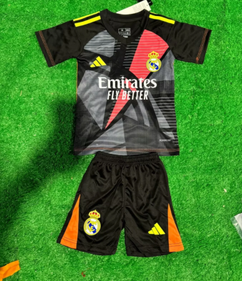 Real Madrid jersey kids kit Home Third away child jersey New 2024 2025 Real Madrid soccer child jersey 10-20 days. It will arrive in your country