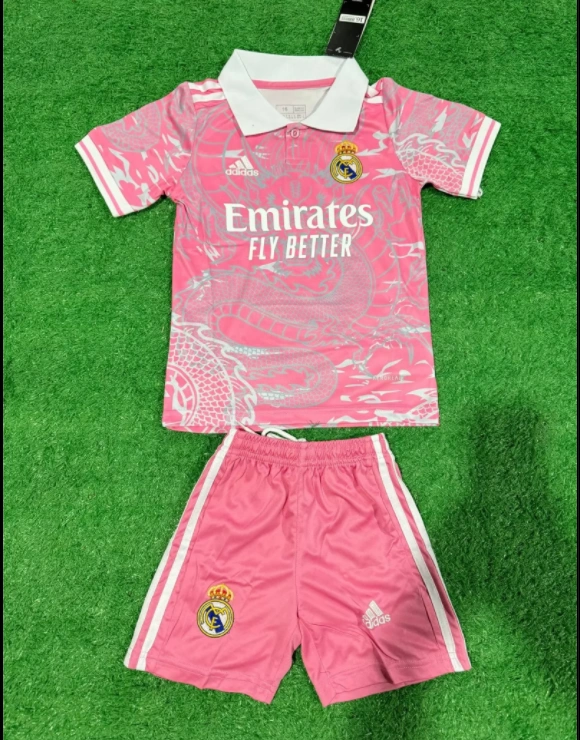 Real Madrid jersey kids kit Home Third away child jersey New 2024 2025 Real Madrid soccer child jersey 10-20 days. It will arrive in your country