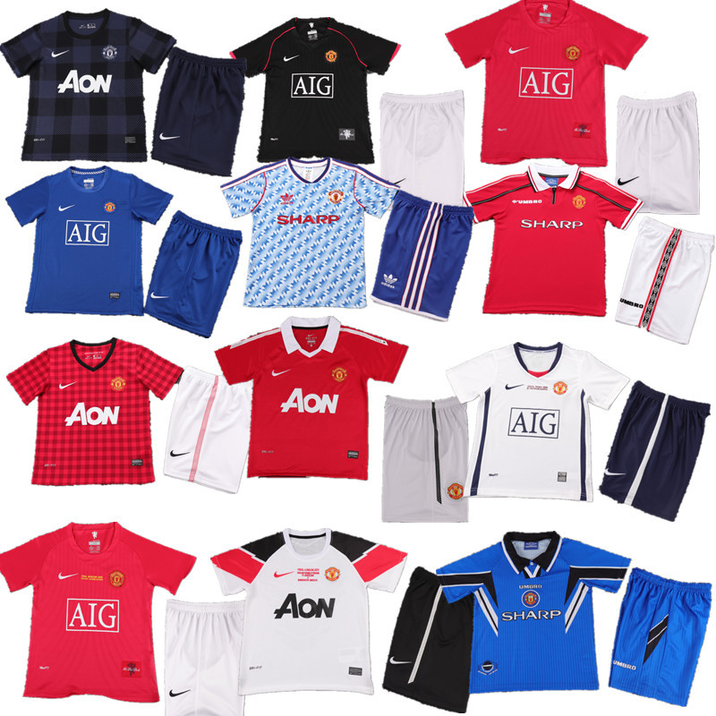 Child kids kit Retro jersey Manchester United jersey kids kit Home Third away 08/09 07/08  2010-11 1996-98 11-12 12/13 1998-99 1990-92  Manchester United Retro soccer jersey 10-20 days. It will arrive in your country
