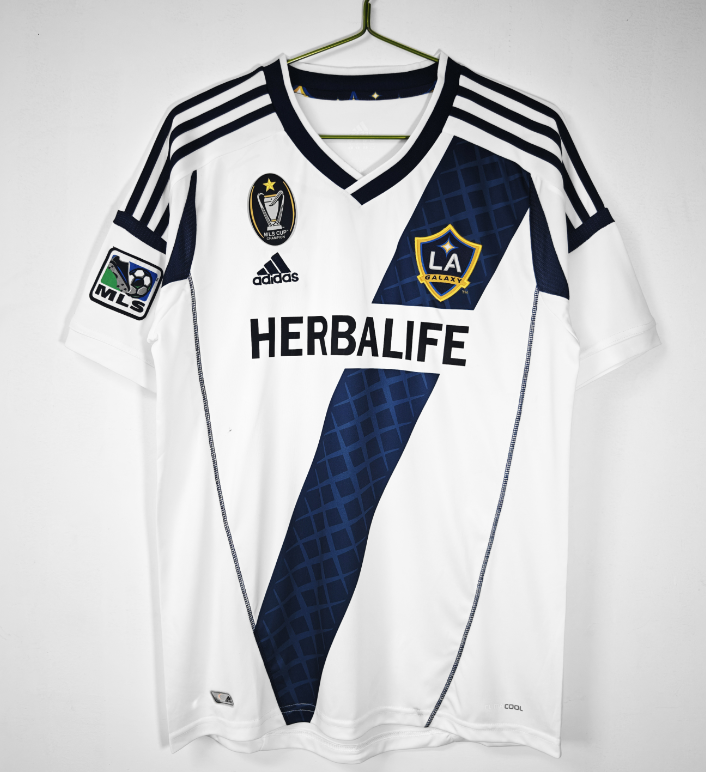 Los Angeles Galaxy Retro jersey 25 26  Home and away New adult  2012 Los Angeles Galaxy soccer jersey 10-20 days. It will arrive in your country