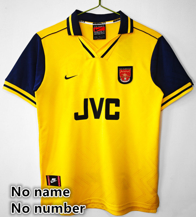 Arsenal Retro jersey 25 26  Home and away New adult Retro  1986 /88  1993/94 1988/90 1986/96  2004/05  1992/93 1995  2001/02 Arsenal soccer jersey 10-20 days. It will arrive in your country days. It will arrive in your country