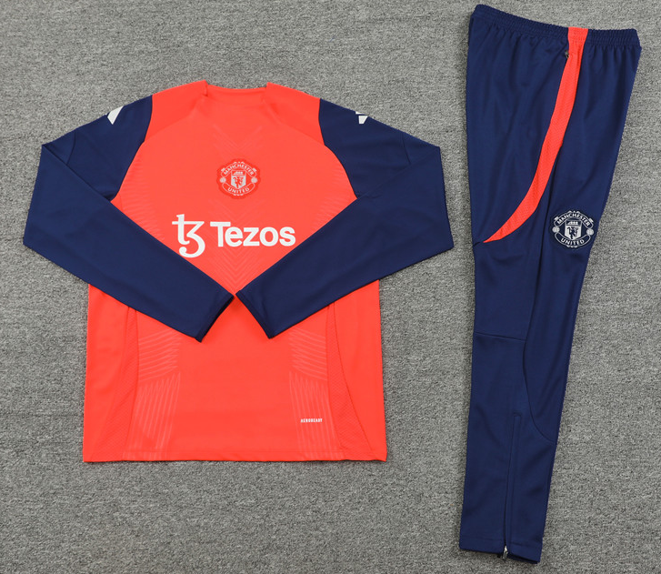 New Manchester United training coat jacket  jersey kids kit adult kit New 24 25 Manchester United training coat jacket soccer jersey 10-20 days. It will arrive in your country