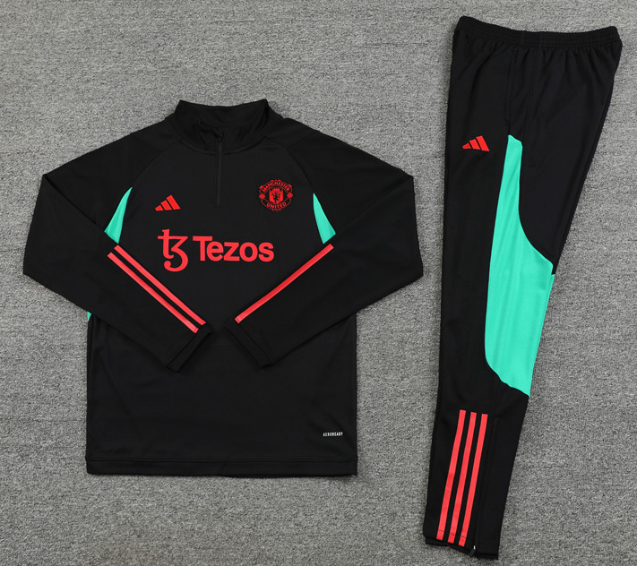 New Manchester United training coat jacket  jersey kids kit adult kit New 24 25 Manchester United training coat jacket soccer jersey 10-20 days. It will arrive in your country