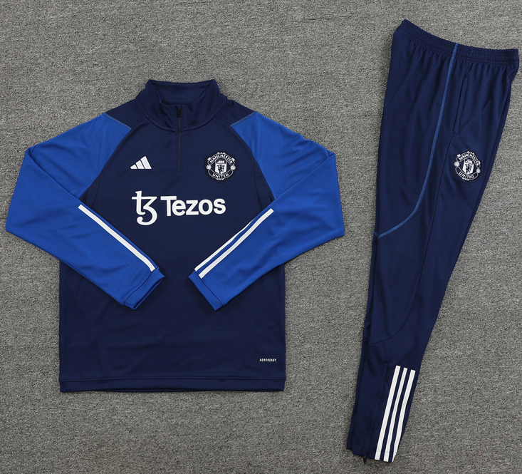 New Manchester United training coat jacket  jersey kids kit adult kit New 24 25 Manchester United training coat jacket soccer jersey 10-20 days. It will arrive in your country