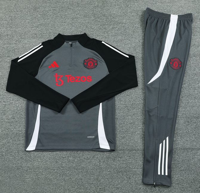 New Manchester United training coat jacket  jersey kids kit adult kit New 24 25 Manchester United training coat jacket soccer jersey 10-20 days. It will arrive in your country