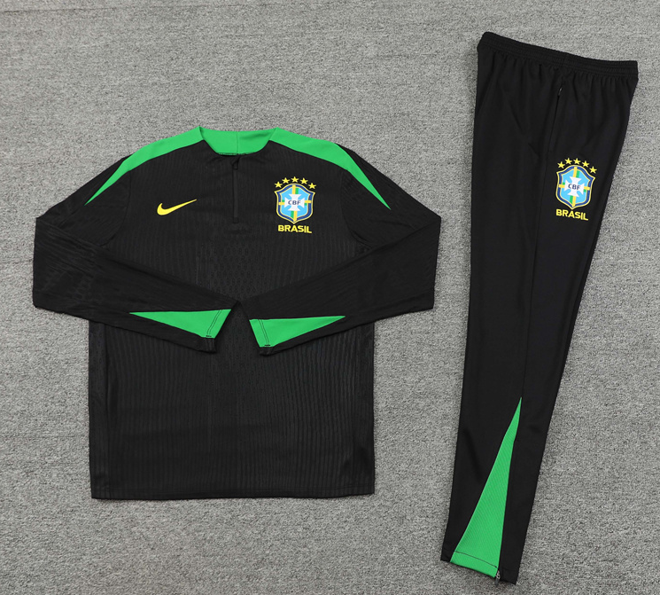 New Spain training coat jacket  jersey kids kit adult kit New 24 25 Spain training coat jacket soccer jersey 10-20 days. It will arrive in your country