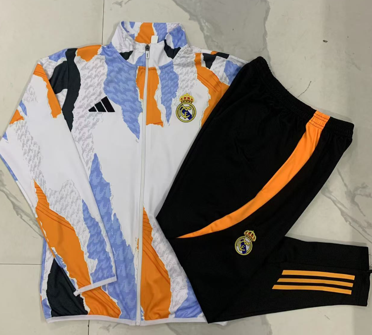 24 25 New Real Madrid training coat jacket  jersey adult kit New 24 25 Real Madrid coat jacket soccer jersey 10-20 days. It will arrive in your country